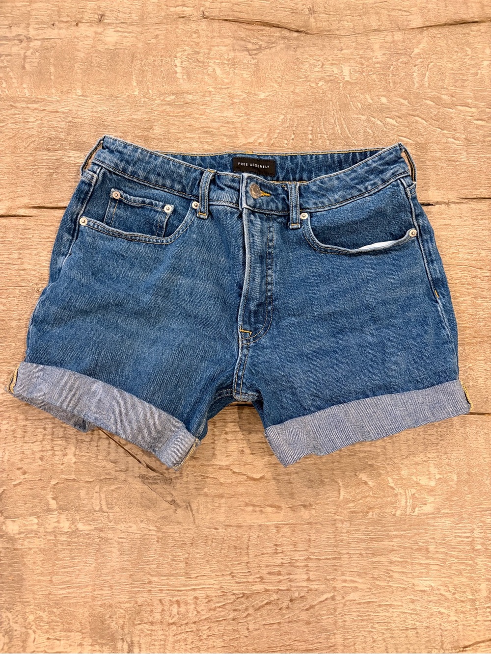 Free Assembly Women's Blue Denim Roll-Cuff Shorts 10